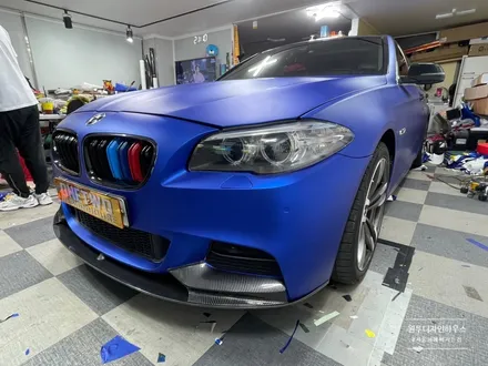 [전체 랩핑] BMW 520D 무광 크롬 블루 전체랩핑! / 안산시 상록구 일동