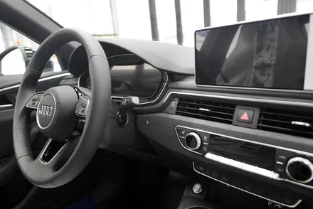 아우디 A4 40 TFSI 신차 부천솔라가드프리미엄 \