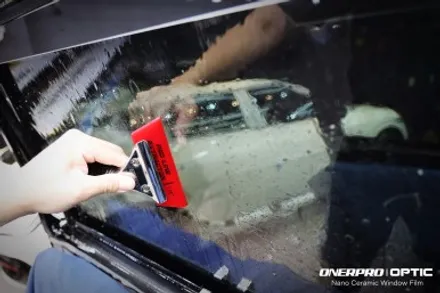 EV9 어스 4wd 오로라 블랙펄 방배 프리미엄 썬팅의 조건을 모두 갖춘 오너프로 옵틱 나노세라믹 플러스 신차패키지 / 서초, 강남, 양재