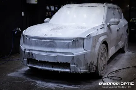 EV9 어스 4wd 오로라 블랙펄 방배 프리미엄 썬팅의 조건을 모두 갖춘 오너프로 옵틱 나노세라믹 플러스 신차패키지 / 서초, 강남, 양재