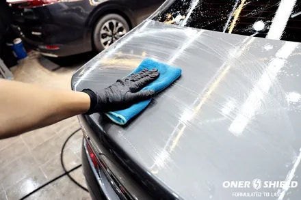 워터스팟과 외부 데미지에 강한  오너쉴드 9H+ / 글로스 코팅 BMW 740Li 광택 + 유리막코팅 | 오너쉴드 서초 / 서초, 강남, 양재
