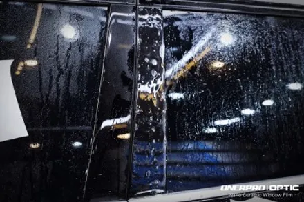 EV9 어스 4wd 오로라 블랙펄 방배 프리미엄 썬팅의 조건을 모두 갖춘 오너프로 옵틱 나노세라믹 플러스 신차패키지 / 서초, 강남, 양재