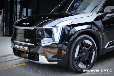 EV9 어스 4wd 오로라 블랙펄 방배 프리미엄 썬팅의 조건을 모두 갖춘 오너프로 옵틱 나노세라믹 플러스 신차패키지 / 서초, 강남, 양재