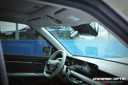 EV9 어스 4wd 오로라 블랙펄 방배 프리미엄 썬팅의 조건을 모두 갖춘 오너프로 옵틱 나노세라믹 플러스 신차패키지 / 서초, 강남, 양재