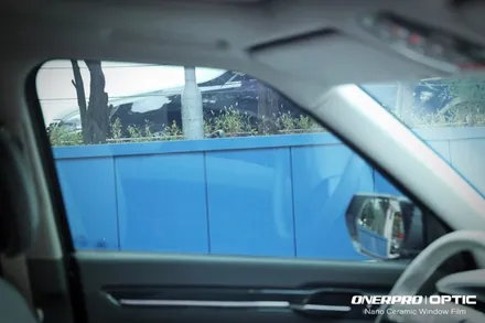 EV9 어스 4wd 오로라 블랙펄 방배 프리미엄 썬팅의 조건을 모두 갖춘 오너프로 옵틱 나노세라믹 플러스 신차패키지 / 서초, 강남, 양재