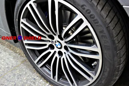 서초구 BMW 530i 본네트 PPF 시공으로 스톤칩에 대한 스트레스를 날려버리세요~ | 오너프로 넥서스+ [오너쉴드] / 서초, 강남, 양재