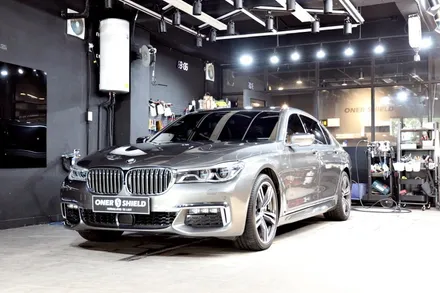 워터스팟과 외부 데미지에 강한  오너쉴드 9H+ / 글로스 코팅 BMW 740Li 광택 + 유리막코팅 | 오너쉴드 서초 / 서초, 강남, 양재
