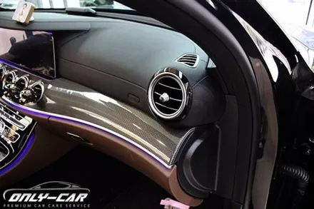 벤츠 E클래스 53AMG W213 부메스터 전동트위터  송풍구 엠비언트 장착 했습니다