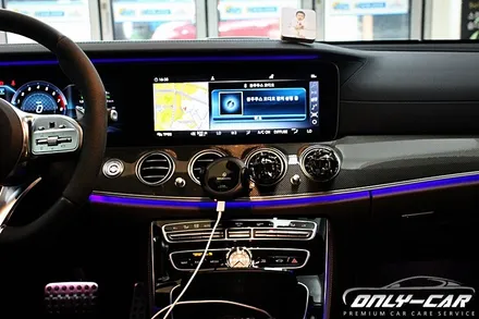 벤츠 E클래스 53AMG W213 부메스터 전동트위터  송풍구 엠비언트 장착 했습니다