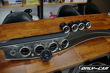 벤츠 E클래스 53AMG W213 부메스터 전동트위터  송풍구 엠비언트 장착 했습니다