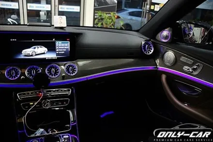 벤츠 E클래스 53AMG W213 부메스터 전동트위터  송풍구 엠비언트 장착 했습니다