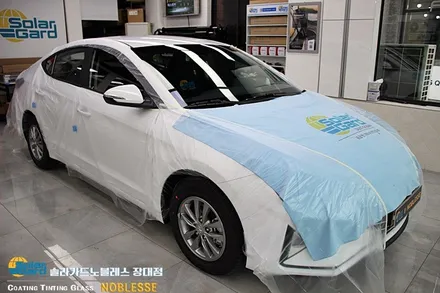 대전솔라가드 썬팅 전문점에서 현대 아반떼AD 화려함과 최상급 성능을 겸비한 노블레스Z 틴팅 꼼꼼하게 작업해드렸습니다