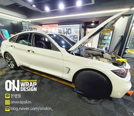 부천랩핑, BMW 4시리즈 전체랩핑, PET 브리티시 그린 카멜레온 색상으로 전체랩핑, 고광택 전체랩핑 시공기. / 부천시 소사구 옥길동