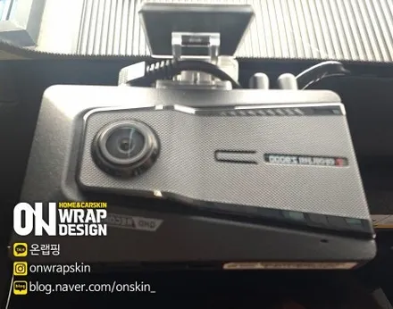 부천 옥길동 랩핑 숍, 벤츠 CLS 300D 블랙박스 아이나비 Z9000&보조배터리 가온셀 더블독 G12, 스마트 커넥트까지 차량 보호하기! / 부천시 소사구 옥길동