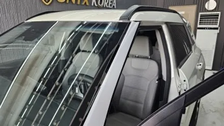 아산 자동차 유리 교체 돌 빵 파손으로 인한 교환 쌍용 토레스 전면 유리 교환 / 충남 아산
