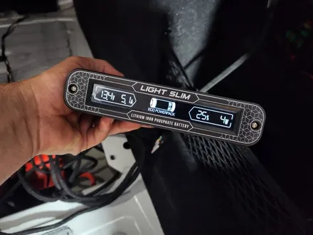 대구 오디쎄이 블랙박스 보조배터리 BMW G20 320i 아이나비 QXD8000 에코파워팩 S8 카오디오