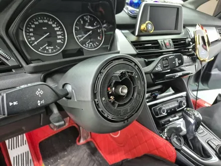 BMW 2시리즈 F45 액티브 투어러 M 핸들 시공과 크루즈 컨트롤 기능 활성화 및 편의 사항 풀 코딩