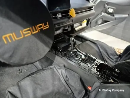 [대구 오디쎄이] 도요타 수프라 GR 커스텀 핸들 튜닝과 크리스탈 기어봉 3종 세트 시공 Toyota GR Supra
