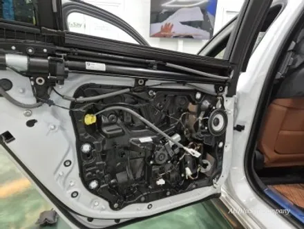 대구 BMW G70 7시리즈 740d 회오리 풀커버 엠비언트 시공