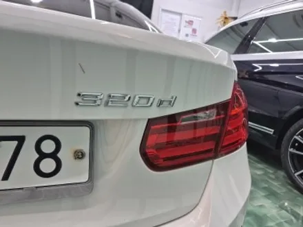 BMW F30 320d 찐득하고 끈적하게 녹아내린 도어 손잡이 교체
