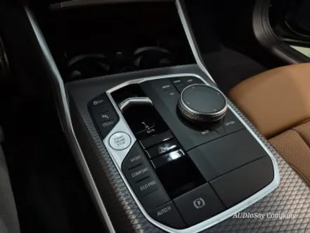손끝에 머무는 변화, BMW G20 320i 차량의 분위기가 달라집니다.