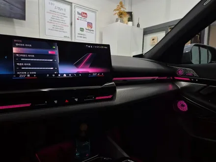 BMW G60 520i 스피커 튜닝 회오리 풀 커버 엠비언트, 컵홀더 엠비언트, 도어 포켓 엠비언트, 크리스탈 기어봉 세트 대구 카오디오