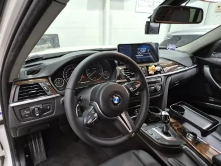 BMW F30 320d 찐득하고 끈적하게 녹아내린 도어 손잡이 교체