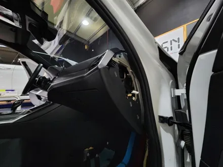 대구 오디쎄이 블랙박스 보조배터리 BMW G20 320i 아이나비 QXD8000 에코파워팩 S8 카오디오