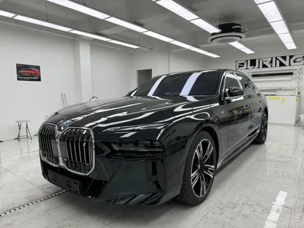 강남 랩핑 BMW i7 듀오톤 랩핑 위아래 둘 다 라인 칼 / 서초, 강남, 양재