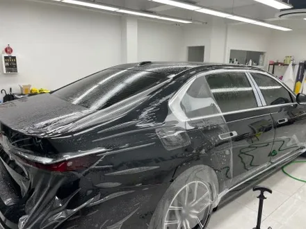 BMW i7 전체 PPF하고 투톤 랩핑으로 덮기 용산 PPF도 아워링스로 가면 어마어마한게 기다림 / 서초, 강남, 양재