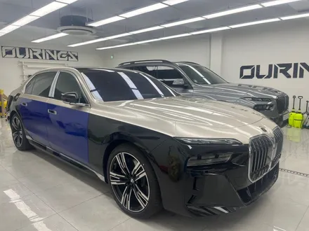 강남 랩핑 BMW i7 듀오톤 랩핑 위아래 둘 다 라인 칼 / 서초, 강남, 양재