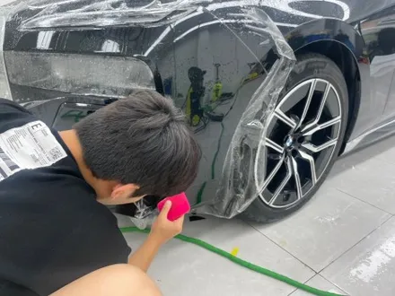BMW i7 전체 PPF하고 투톤 랩핑으로 덮기 용산 PPF도 아워링스로 가면 어마어마한게 기다림 / 서초, 강남, 양재