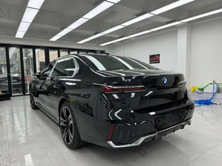 강남 랩핑 BMW i7 듀오톤 랩핑 위아래 둘 다 라인 칼 / 서초, 강남, 양재