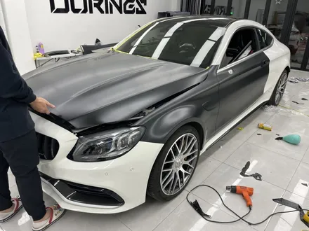 강남 논현 랩핑 C63AMG 올블랙 간지, 전체 랩핑에 휠도색 크롬죽이기까지 가즈아!!! / 서초, 강남, 양재