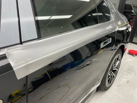 BMW i7 전체 PPF하고 투톤 랩핑으로 덮기 용산 PPF도 아워링스로 가면 어마어마한게 기다림 / 서초, 강남, 양재