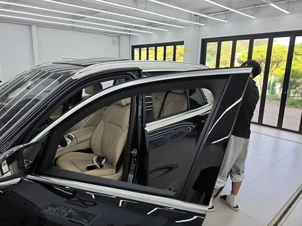 강남 크롬죽이기 BMW X5 G05 초기형 부분 랩핑 스포티한 변신, 작업 전 마스킹 필수에요. / 서초, 강남, 양재