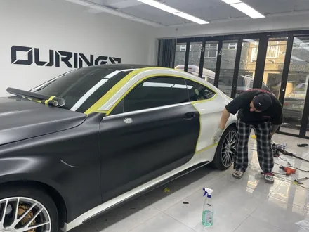 강남 논현 랩핑 C63AMG 올블랙 간지, 전체 랩핑에 휠도색 크롬죽이기까지 가즈아!!! / 서초, 강남, 양재