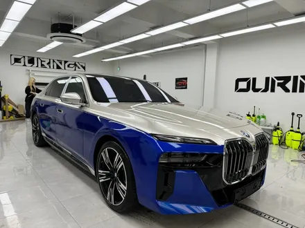강남 랩핑 BMW i7 듀오톤 랩핑 위아래 둘 다 라인 칼 / 서초, 강남, 양재