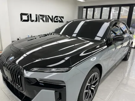 BMW i7 듀오톤 랩핑, 투톤 랩핑 컬러 PPF로 옵션을 만듭니다. 서초 아워링스 / 서초, 강남, 양재
