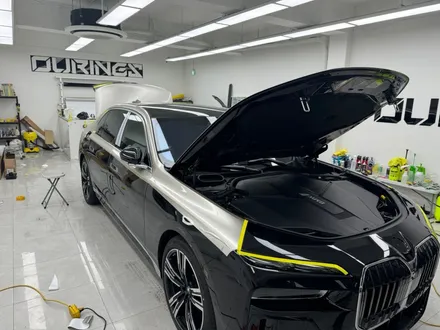 강남 랩핑 BMW i7 듀오톤 랩핑 위아래 둘 다 라인 칼 / 서초, 강남, 양재