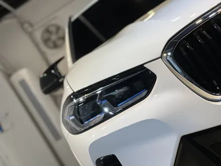 악동 SUV BMW X4 M40i 알파인 화이트, 짙은 하버캠프 세라믹 본드 20% & 5%로 포스 작렬! (의정부 틴팅) / 고양 덕양구 원흥동