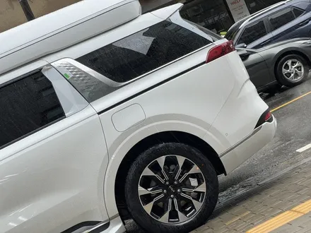 MPV 끝판왕 기아 카니발 하이리무진 스노우 화이트 펄, 프라이버시 뛰어난 전체 하버캠프 세라믹 본드로! (삼송 틴팅) / 고양 덕양구 원흥동