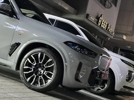 BMW X5 40i LCI MSP 브루클린 그레이, 새로워진 외관과 완벽한 조화를 이루는 하버캠프 세라믹 본드 (비반사 틴팅) / 고양 덕양구 원흥동