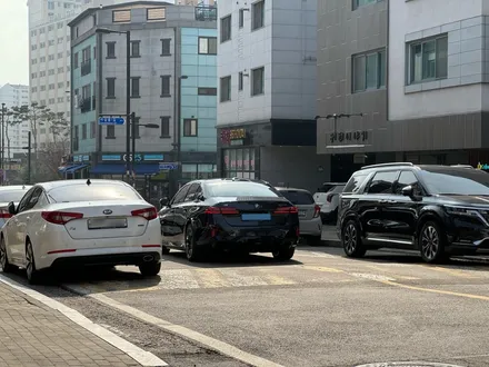 BMW i5 eDrive40 소피스토 그레이, 넘사벽 시인성 후퍼옵틱 전면 드레이 30 & 측후면 프나세 15 시공 / 고양 덕양구 원흥동