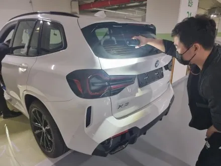 BMW X3 20i Lci pro 화이트/모카 비클라운지에서 하버캠프 세라믹본드가 포함된 신차패키지로!! / 고양 덕양구 원흥동
