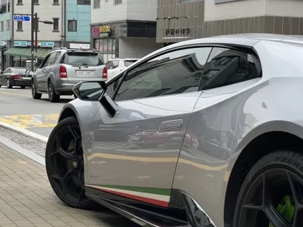 람보르기니 우라칸 퍼포만테와 함께 알아보는 최강 시인성 후퍼옵틱 전체 드레이 30의 모든 것. (주간 & 야간 시인성과 모습까지) / 고양 덕양구 원흥동