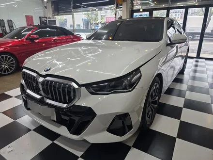 BMW G60 5시리즈 그릴 부분 포인트랩핑 크롬죽이기 구미랩핑 / 구미튜닝 / 구미뿡카 / 구미 봉곡남로