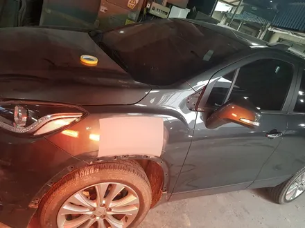 분당 판교 쉐보레 트랙스 휀다 찌그러짐 복원점 판금도색 가니쉬 교환 순정 컬러매칭 주차장 기둥 손상 백현동 1급 공업사 / 경기 성남