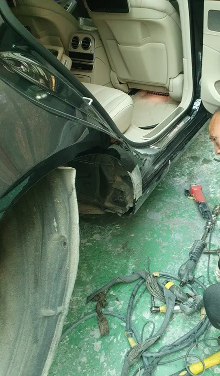 벤츠 S350 (조수석 후도어 펜더 스태프 판금 도색 ) 판교 자동차 외형복원 (백현동, 분당, 판교) / 경기 성남