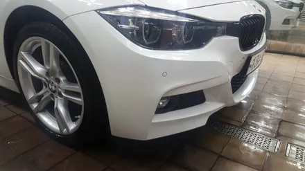 BMW 330i (범퍼 보수 도색) 판교 자동차 외형복원 (백현동, 분당, 판교) / 경기 성남